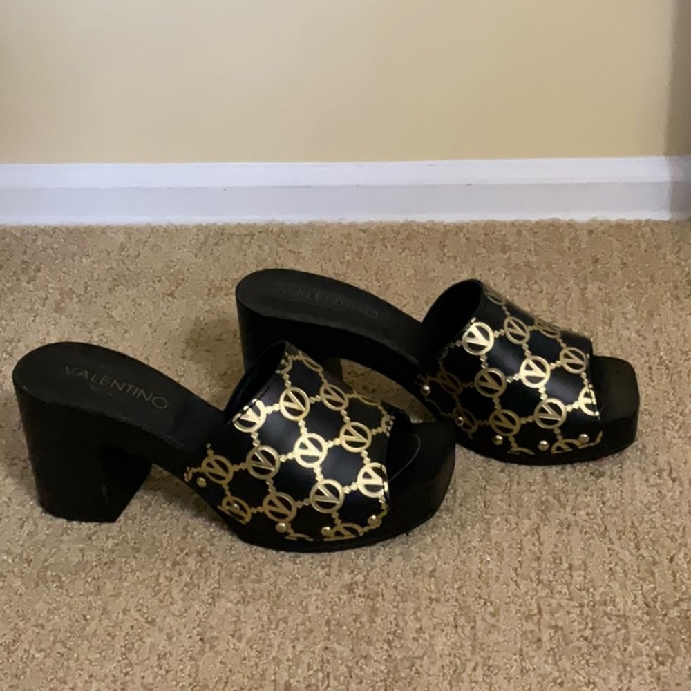 DELETES 4 GOOD AT MIDNIGHT  Valentino KiKi Black Clogs 8 Authentic - Picture 3 of 7